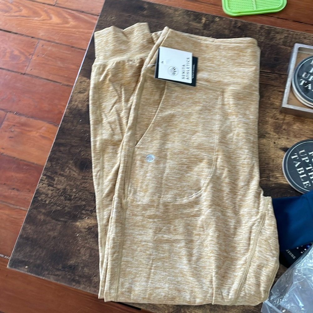 Senita Dynamic Studio Joggers - Heathered Honeycomb. Size L